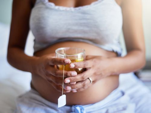 Vorsicht mit Kräutertees in der Schwangerschaft