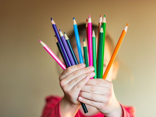 Geschenke zur Einschulung: Stifte für Schreibanfänger