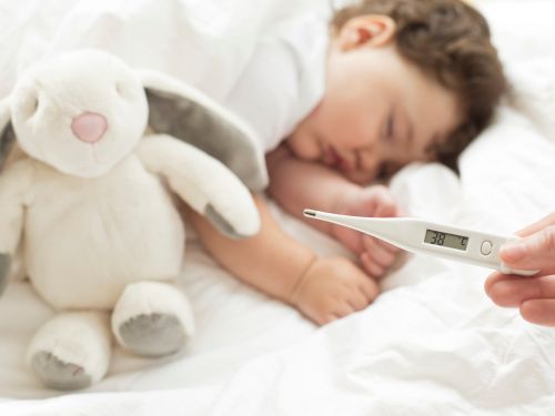 Fieber beim Baby: normale Körperreaktion