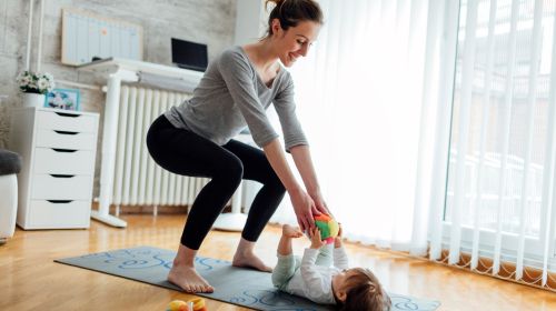 Bauch Nach Schwangerschaft Damit Geht Er Wieder Weg 9monate De