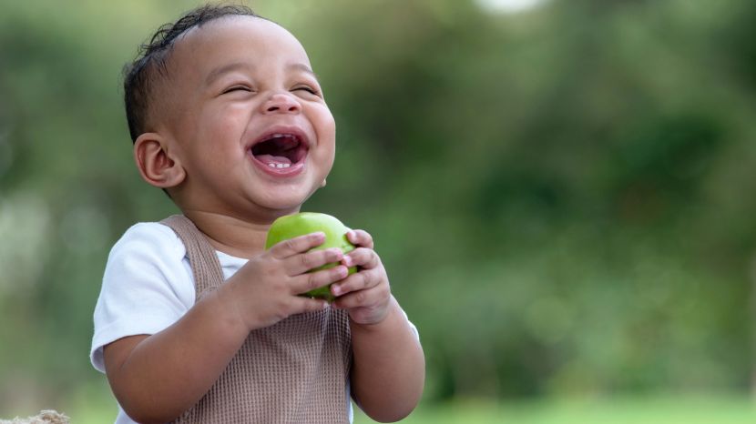 Sommerliche Babynamen: 20 Ideen für deinen kleinen Sonnenschein